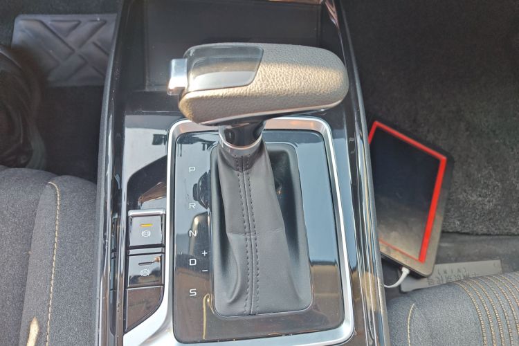 奔腾B70 2021款 1.5T 自动乐享型中控内饰18