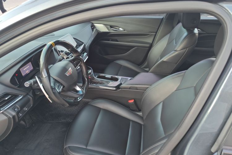 凯迪拉克CT4 2020款 28T 时尚型中控内饰19