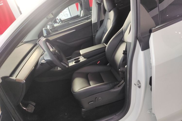 特斯拉 Model Y 2022款 改款 后轮驱动版中控内饰19