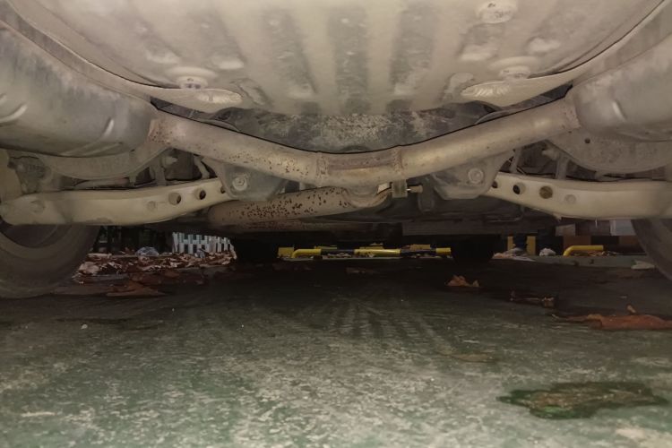 别克 君越 2019款 28T 尊贵型局部细节9009