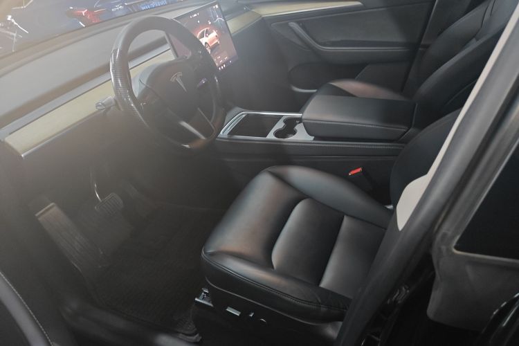 特斯拉 Model Y 2022款 改款 后轮驱动版局部细节19