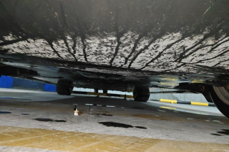 特斯拉 Model Y 2023款 后轮驱动版局部细节9008