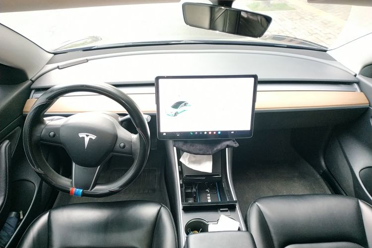特斯拉 Model 3 2019款 标准续航后驱升级版中控内饰12