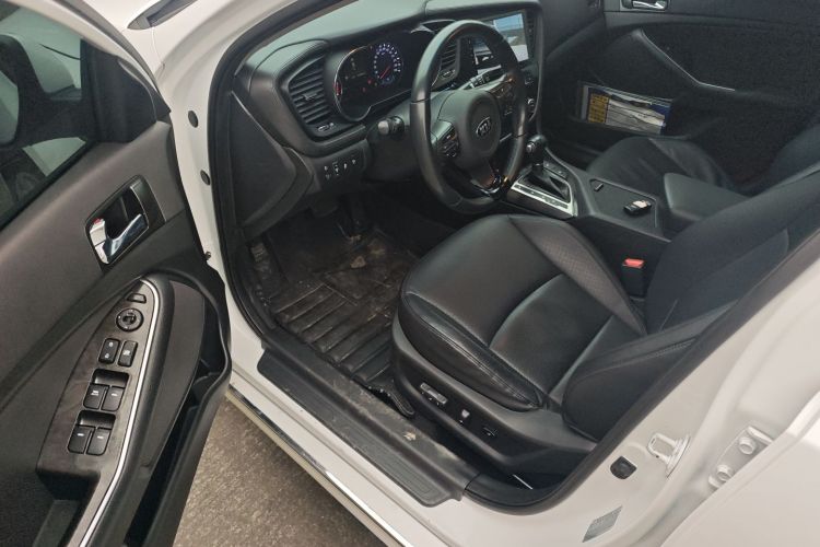 起亚K5 2014款 2.0L 自动LUXURY中控内饰20