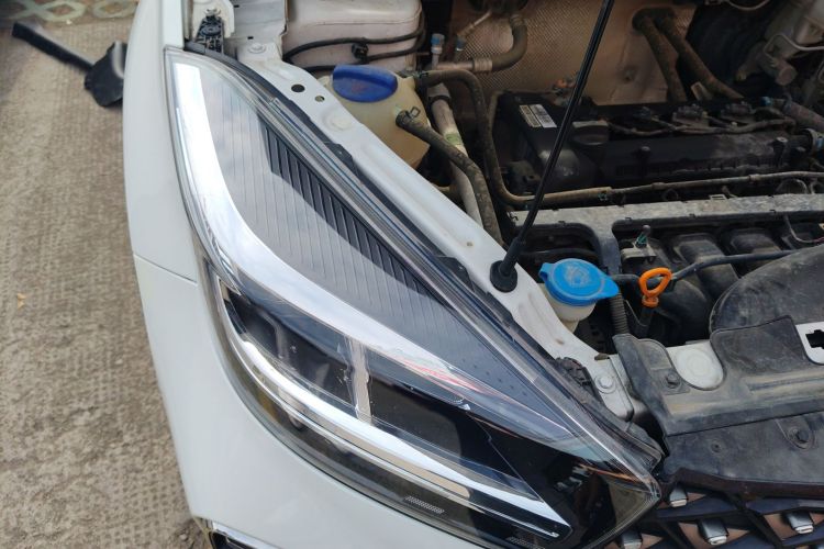 奇瑞 瑞虎5x 2022款 超级英雄版 1.5L 手动时尚型车身外观8