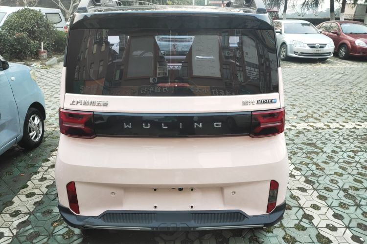 五菱汽车 宏光MINIEV 2022款 GAMEBOY 200km 玩乐款 磷酸铁锂车身外观6