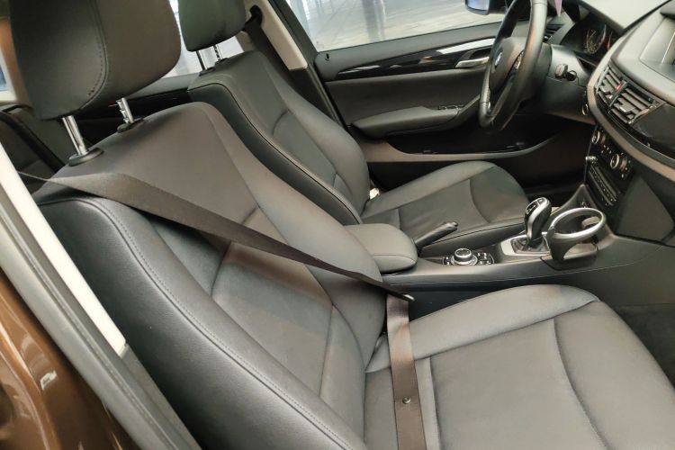 宝马X1 2015款 sDrive18i 领先晋级版局部细节41