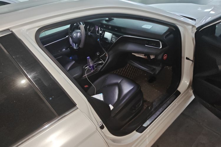 丰田 凯美瑞 2018款 2.0G 豪华版局部细节9005