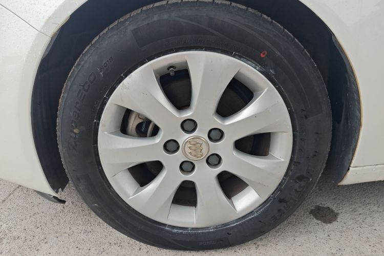 别克 君威 2014款 1.6T 时尚技术型车身外观35