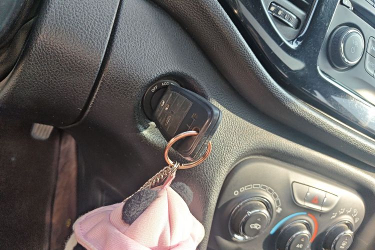 菲亚特 菲翔 2014款 1.4T 手动劲享版中控内饰11