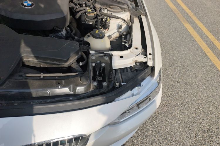 宝马3系 2018款 318Li局部细节9007