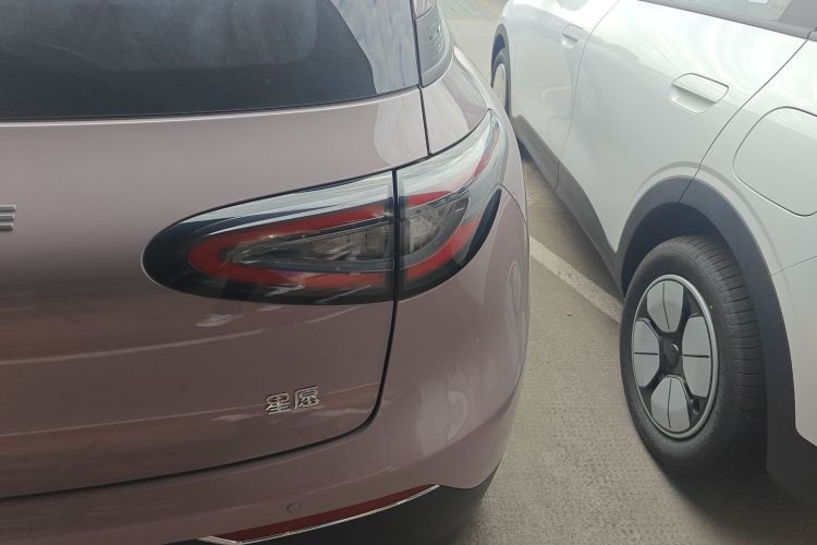 吉利银河 星愿 2026款 310km 青春版车身外观9