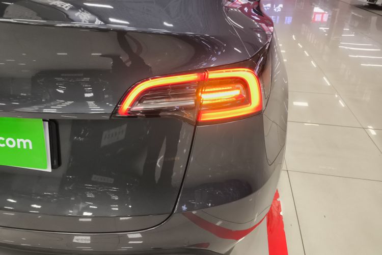 特斯拉 Model Y 2022款 改款 后轮驱动版车身外观6006