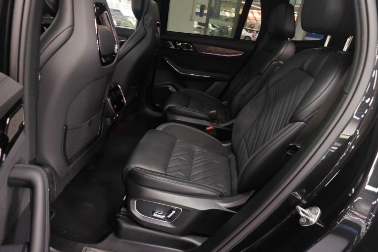 领克09 2021款 2.0T Halo 六座中控内饰7004