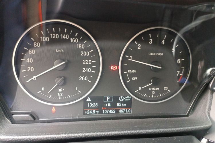 宝马1系 2017款 118i 运动型中控内饰14