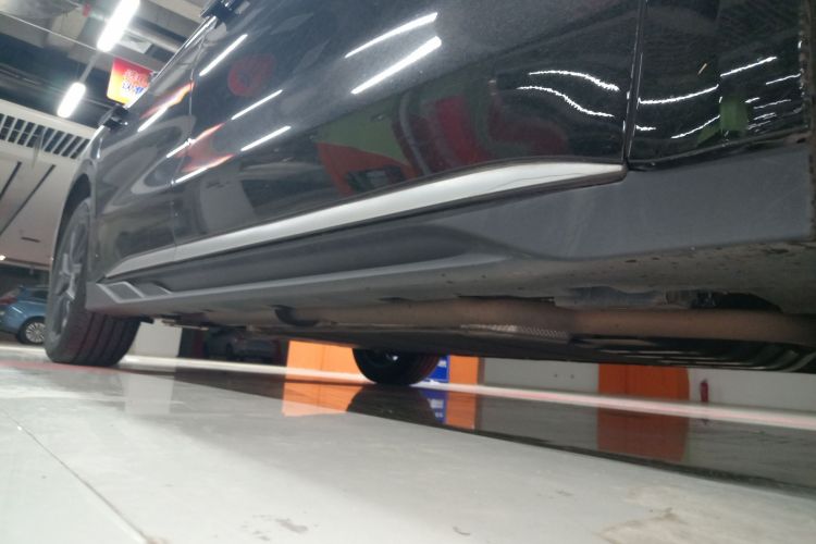 比亚迪 汉 2024款 DM-i 荣耀版 121KM 尊贵型局部细节9001