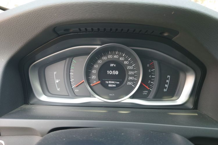 沃尔沃S60 2019款 S60L 改款 T5 智进进阶版中控内饰14