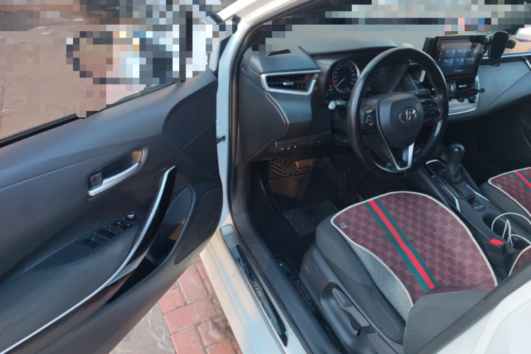 丰田 雷凌 2021款 双擎 1.8H E-CVT豪华版中控内饰20