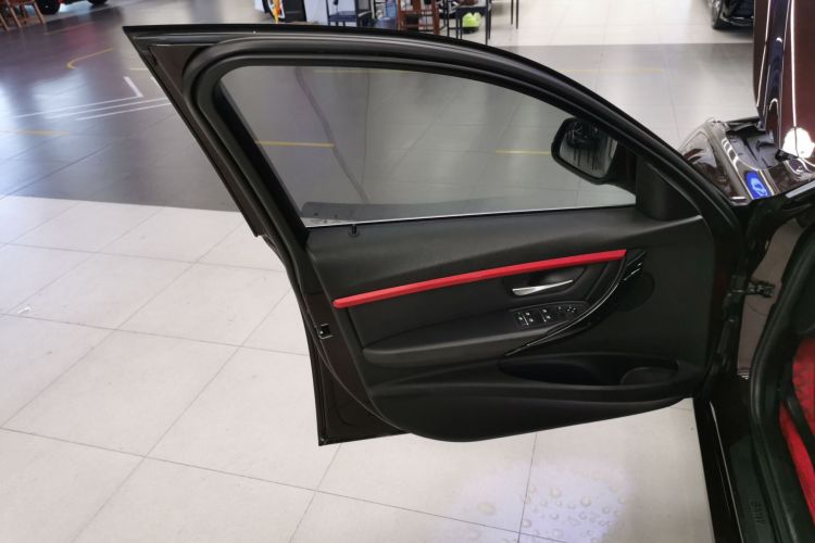 宝马3系 2017款 320Li 时尚型中控内饰47