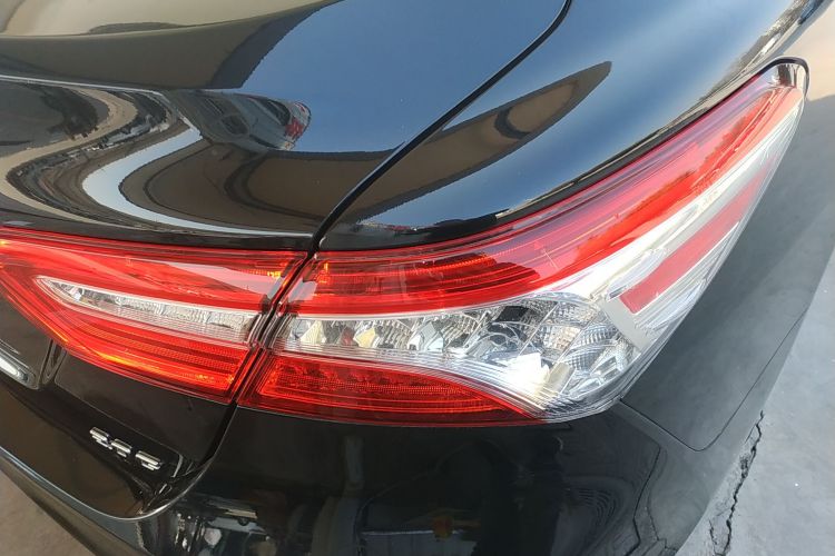 丰田 凯美瑞 2021款 2.0G 豪华版车身外观9