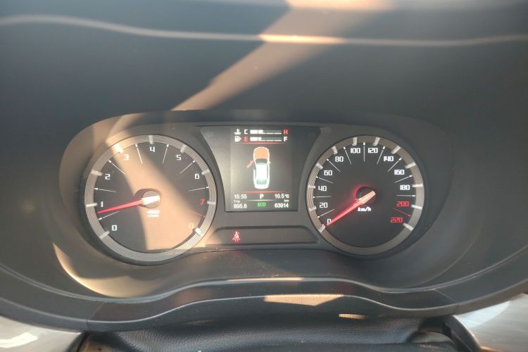 广汽传祺 传祺GA6 2016款 235T DCT豪华版中控内饰14