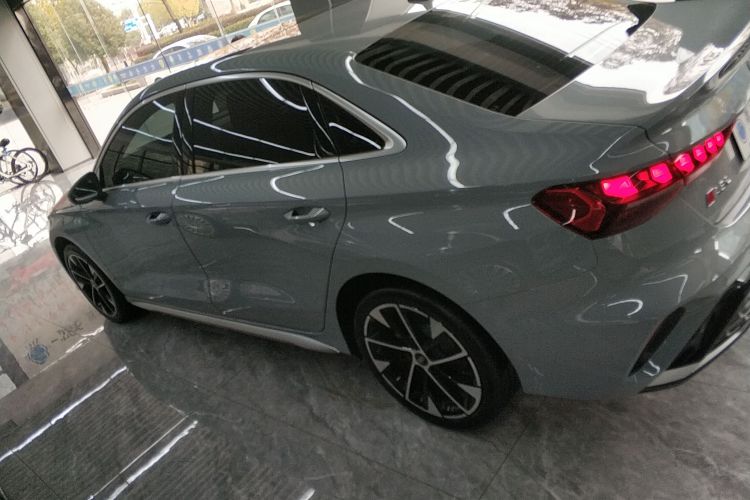 奥迪A3 2025款 A3L Limousine 35TFSI 飞驰尊享型车身外观4