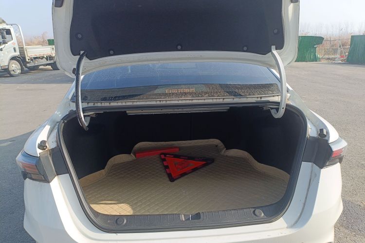 吉利汽车 2022款 缤瑞COOL 1.5T DCT风驰版局部细节23