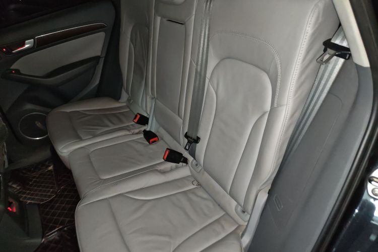 奥迪Q5 2015款 40 TFSI 舒适型中控内饰21