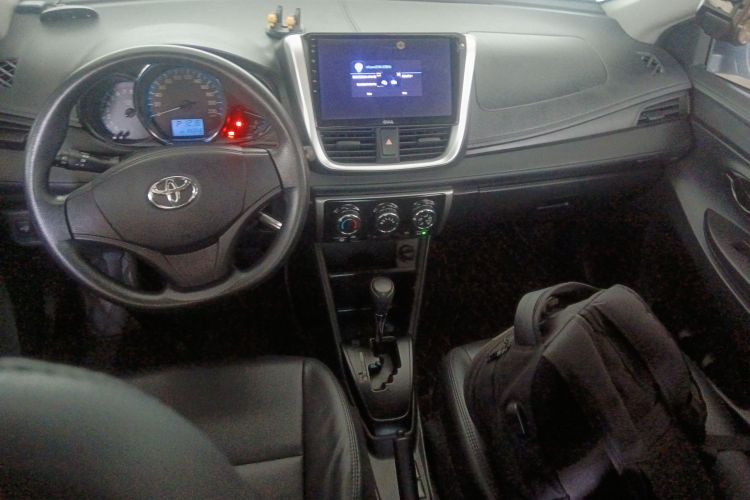 丰田 威驰FS 2017款 1.5L CVT锋驰版中控内饰7002