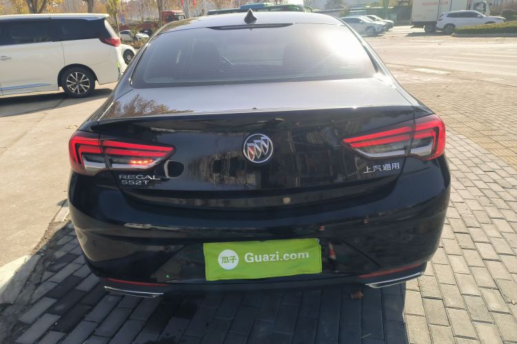 别克 君威 2021款 552T 精英型车身外观6