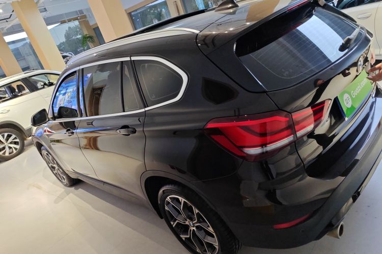 宝马X1 2021款 sDrive25Li 领先型车身外观4