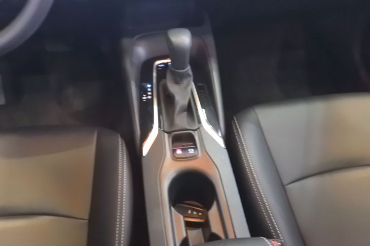 丰田 卡罗拉 2021款 1.2T S-CVT 精英版中控内饰18