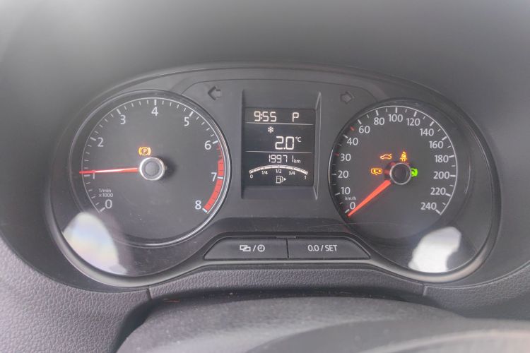 大众 Polo 2016款 1.4L 自动风尚型中控内饰15