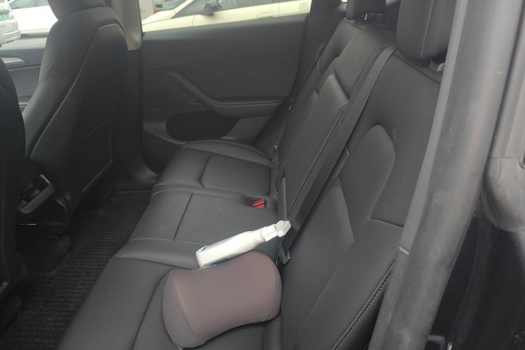 特斯拉 Model Y 2024款 后轮驱动版中控内饰21