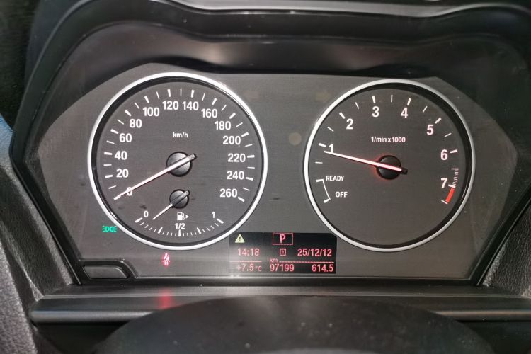 宝马1系(进口) 2013款 改款 116i 领先型局部细节14