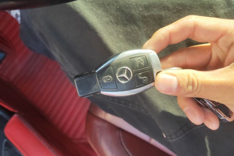 奔驰E级(进口) 2010款 E 260 CGI 敞篷版中控内饰11