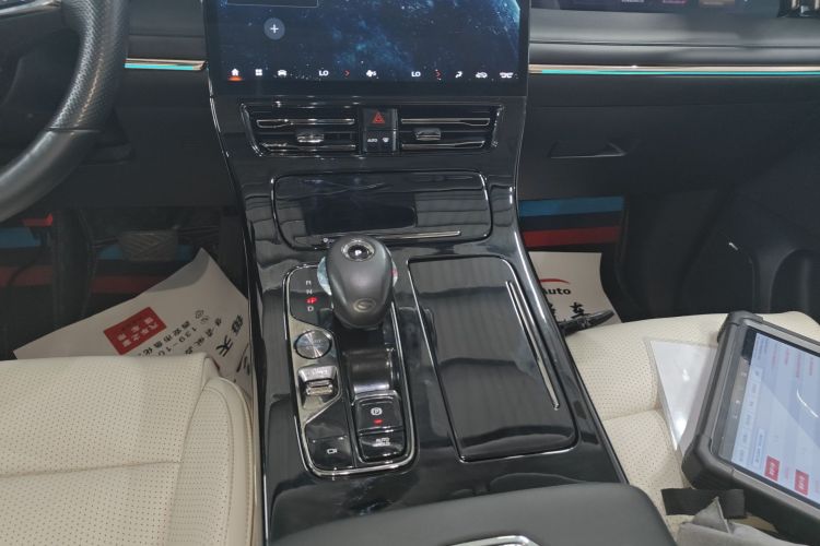 广汽传祺 传祺E9 2023款 E9 MAX中控内饰18