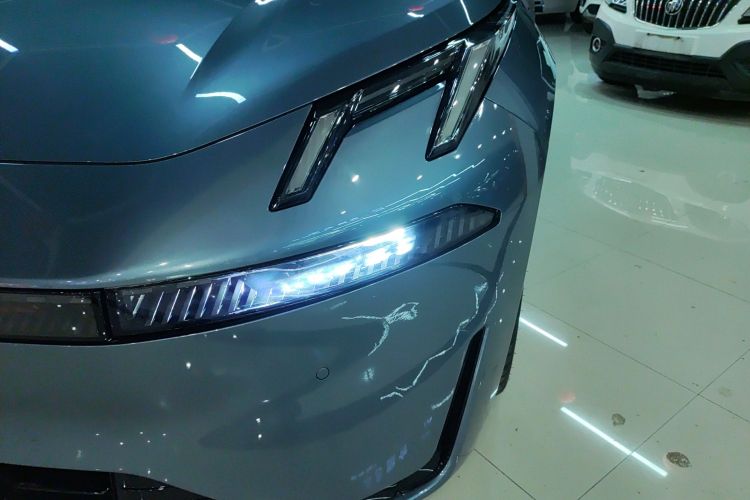 领克07 2024款 EM-P 126长续航 Ultra车身外观36