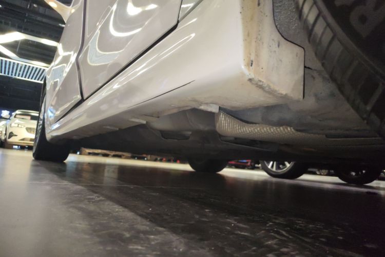 福特 蒙迪欧 2013款 2.0L GTDi200时尚型局部细节9002