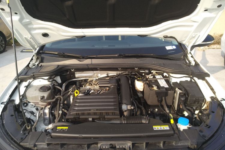 大众 高尔夫 2021款 200TSI DSG Pro机舱底盘24