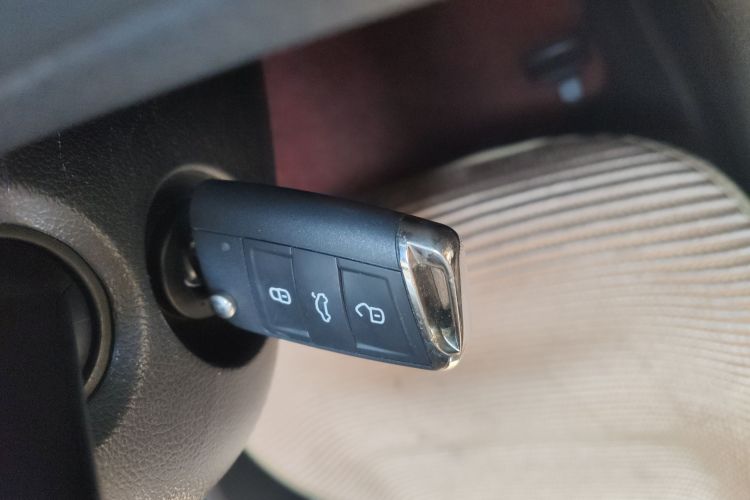 大众 高尔夫 2018款 1.6L 自动舒适型中控内饰11