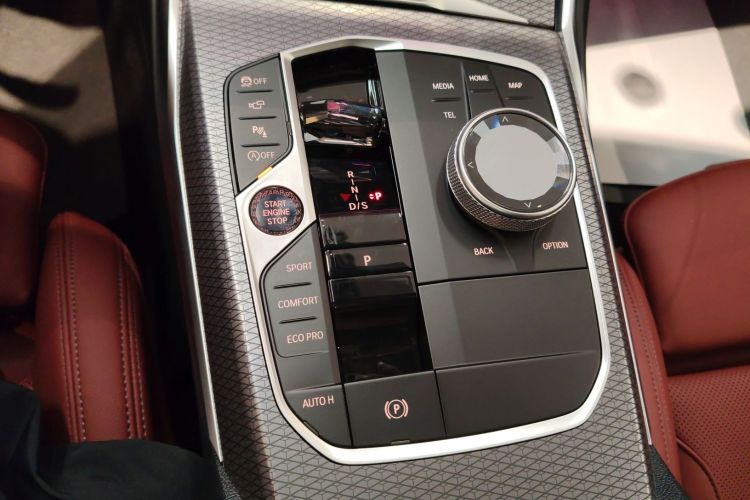 宝马4系 2024款 430i M运动曜夜套装中控内饰18