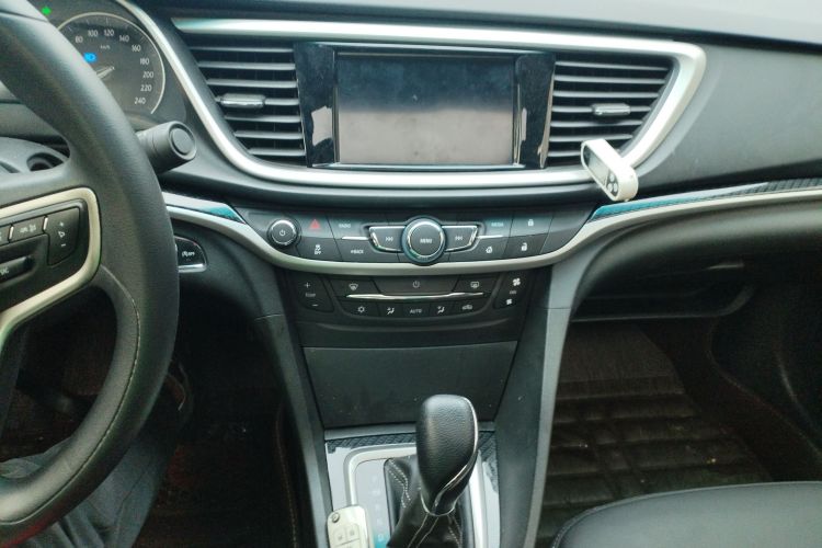 别克 英朗 2015款 15N 自动豪华型中控内饰16