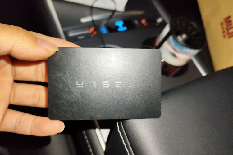 特斯拉 Model 3 2022款 后轮驱动版中控内饰11