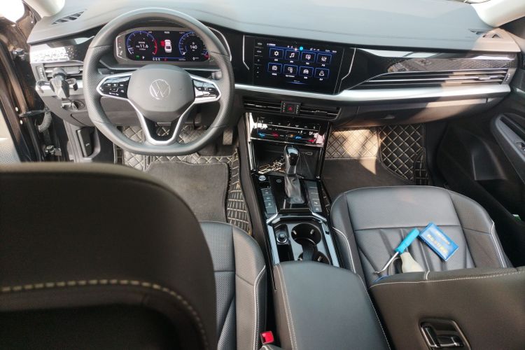 大众 帕萨特 2023款 改款 380TSI 豪华版中控内饰16