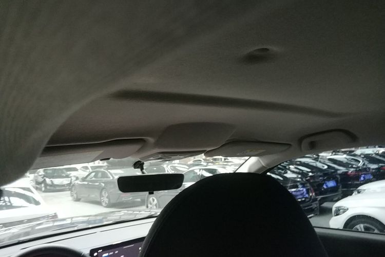 长城 炮 2023款 2.0T商用版自动柴油两驱精英型长箱GW4D20M局部细节22