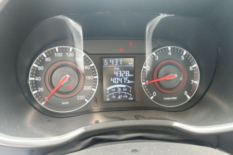 中华V3 2020款 1.6L 手动舒适星空版中控内饰14