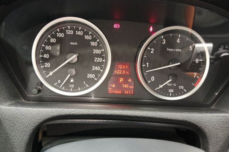 宝马X6 2014款 xDrive35i 运动型中控内饰14