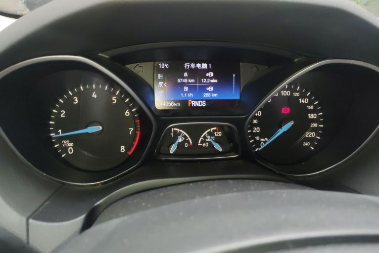 福特 福克斯 2015款 三厢 EcoBoost 180 自动旗舰型局部细节14