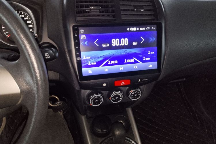 三菱 劲炫ASX 2013款 2.0L CVT两驱精英版中控内饰16